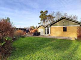 4 star holiday home in Hals, hotel v destinaci Hals