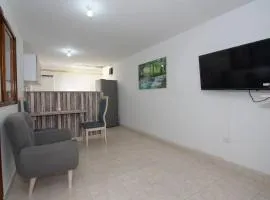 apartamento fresco, ambiente familiar y confortable