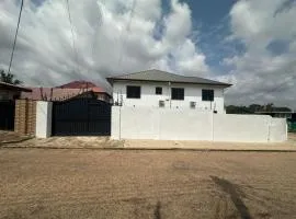 Mirlees Court Home Inn