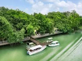 An Lam Retreats Saigon River