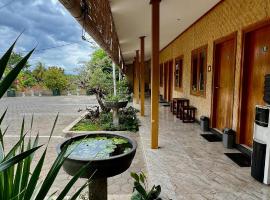 OKU Guest House, hotel v destinaci Giri