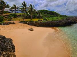 Secret Cove Beach House, hotel i Nuku‘alofa