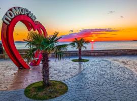 Studio Festival، فندق في بوموري