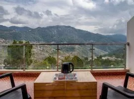 Exotic Stays I 2 BHK Serviced Apartments I Mountain View I The Western Heights I Kasauli