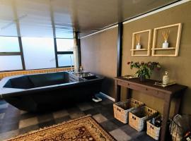 House of Nyibiba, ubytov&aacute;n&iacute; s možnost&iacute; vlastn&iacute;ho stravov&aacute;n&iacute; v destinaci Vosloorus