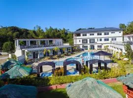 JADE RESORT - Bauang, La Union