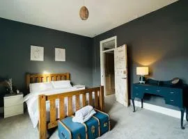 Comfy 3 Bedroom Home Free Parking in Doncaster