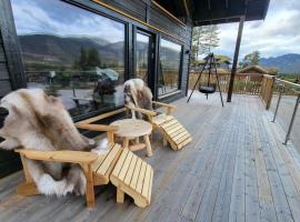 Elegant black chalet with top amenities in Vr&aring;dal, chal&eacute; alpino em Vradal