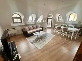 Deluxe Apartment Burgas City Centre with Free Parking