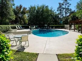 Harbour Oaks, Unit 211