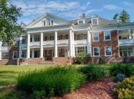 Prescott House ADK, fonda a Saranac Lake