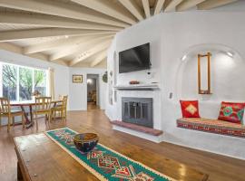 Taos Pine Home, hotel in Taos