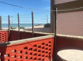 Departamento frente al mar y con vistas a la playa