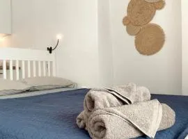 Artemonas Beige Escape