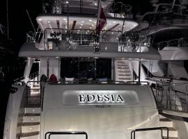 c-hotels Edesia, barco em Monte Carlo