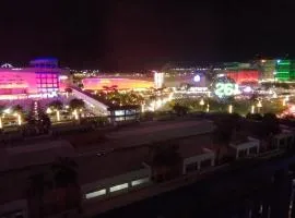 Erick Staycation With Balcony Moa View