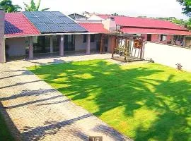 Casa da paz, você pode ir caminhando à praia