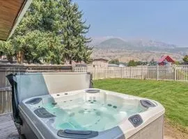 Private Hot Tub Nearby Parks Pet Friendly