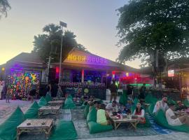 Moon house Beach Hostel, хостел в городе Хаад-Рин