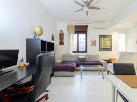 Modern Condo in Goya with Balcony - Retiro park，馬德里的分租公寓