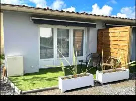 La loge de Gustave, studio avec wifi et une place de parking privatif