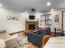 BBC11 2 Story Townhouse In Black Bear Crossing With Slope Access