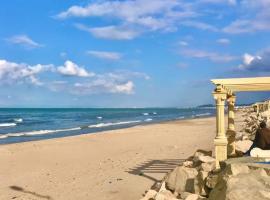 Deluxe two bedroom apartment with elevator, hotel con estacionamiento en Ez Zahra