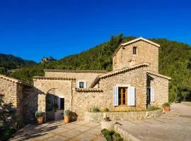 Traditional villa with private pool