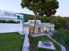 Villa in Ibiza with Infinity Pool & Views