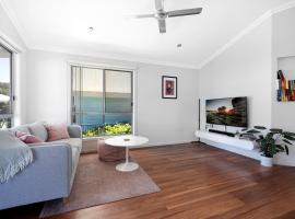 Basin Breeze Retreat Private House with Shared Pool, hotel sa St Georges Basin