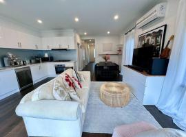 New house near Monash Hospital, just a 3-min walk, hotel v destinaci Clayton North