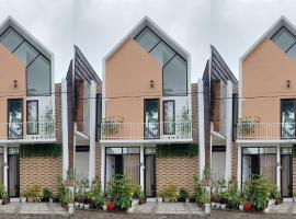 Villa Iblink"Aesthetic & Homely in Malang", hotel a Malang