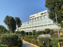 Peshawar Serena Hotel, hotel v destinaci Péšávar