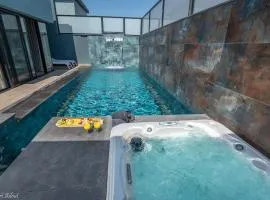 Naomi Boutique Suites