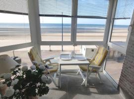 Vue Panoramique FACE MER, hotel in Bray-Dunes