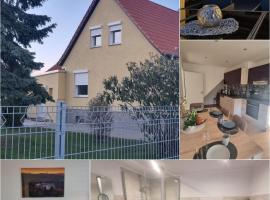 Ferienhaus im Amselweg - Sauna & Garten, hotel din Blankenburg