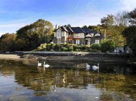Seafort Luxury Hideaway, country house in Bantry