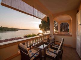 Apartments Anka, kh&aacute;ch sạn 3 sao ở Kampor