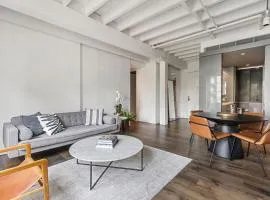 Chic 2-Bedroom in Surry Hills