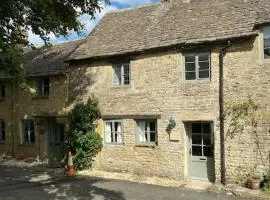 Cosy Cotswold Cottage