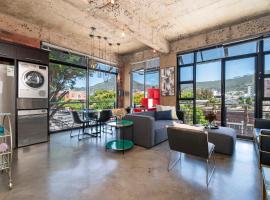 Manhattan-style 2-bedroom apartment