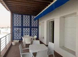 belle vue, hotel v destinaci Aghīr