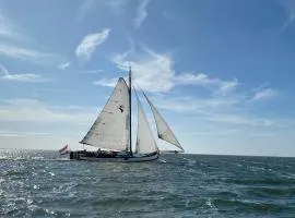 Tjalkjacht Pelikaan Hoorn