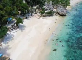 BuLahan Beach Resort Couple Room