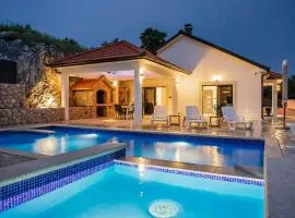 Holiday Home Lozo by Interhome