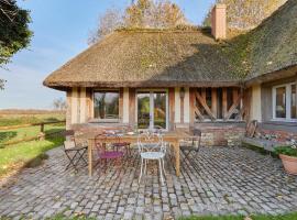 Holiday Home 2 Chaumières normande by Interhome, hotelli kohteessa Le Perrey