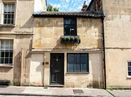 Cosy Central Bath Hideaway