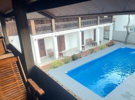 Residence Boutique Hotel, hotelli, jossa on uima-allas kohteessa Luang Prabang