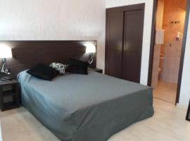 Hotel La Renaissance, hôtel à Cherbourg en Cotentin