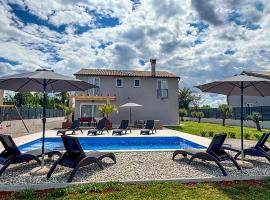 5 Bedroom Stunning Home In Nedescina, hôtel à Nedeščina